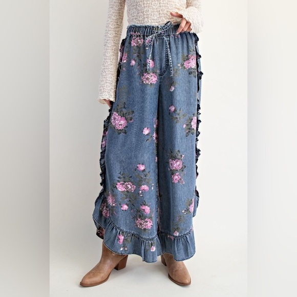easel Pants - Easel Blue Floral Tencel Cropped Pants with Ruffle Hem
